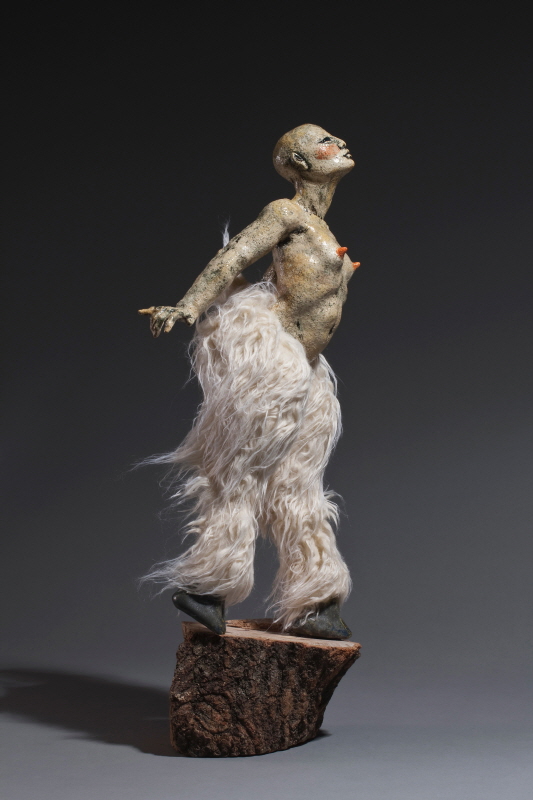 축소_사티로스 Satyr, 2013, 도자, 인조 털, 목재, Ceramics, faux hair, wood, 33 x 30 x 66(h)cm