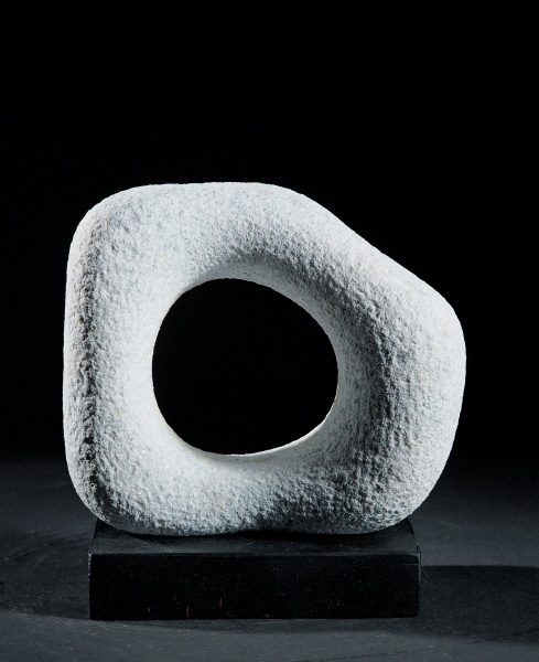 Woosung (又誠) Kim Chong Yung (金鍾瑛, 1915~1982), Work 71-6, early 1970s, stone, 25x13x23cm ⓒKim Chong Yung Museum