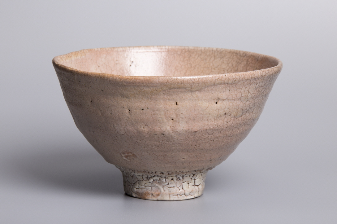 Tea Bowl (Oido type), 2020, Stone ware, wheel throwing, wood firing, 15.1x15.2x9(h)cm, Bottom 5.3(d)cm, Weight 380g