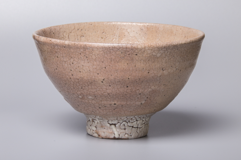 Tea Bowl (Oido type), 2020, Stone ware, wheel throwing, wood firing, 15.3x15.5x9.2(h)cm, Bottom 5.6(d)cm, Weight 430g