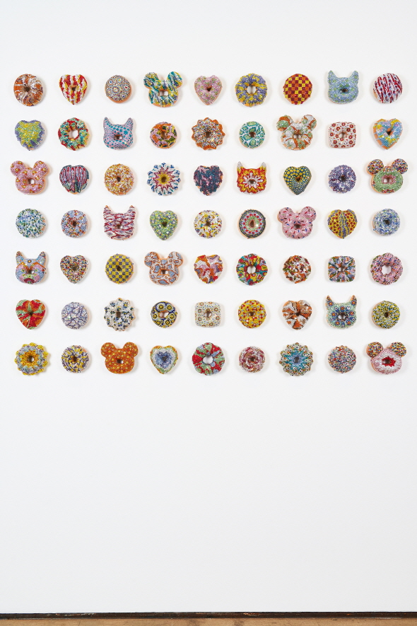 Donut Fear to Shine!, 2013-20, Ceramic, underglaze, glaze, Swarovski crystals, 117x146x3.8(d)cm