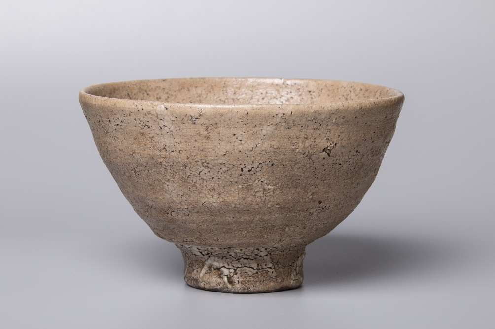 Tea Bowl (Oido type), 2017, Stone ware, wheel throwing, wood firing, 14.7x14.6x8.9(h)cm, Bottom 5.4(d)cm, Weight 334g
