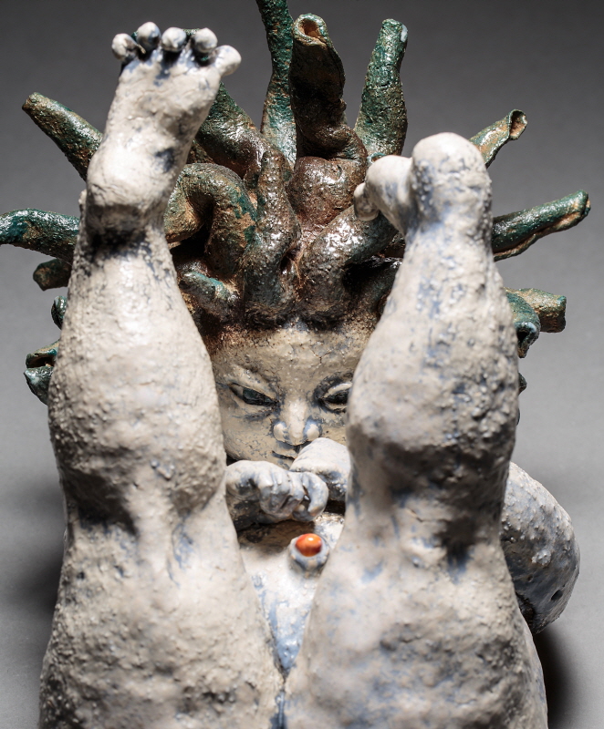 Curiosity, 2015, ceramics, 28 x 16 x 20(h)cm