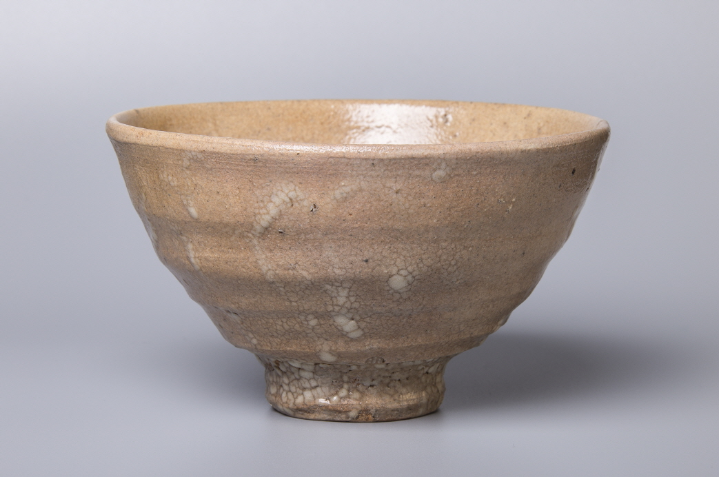 Tea Bowl (Oido type), 2018, Stone ware, wheel throwing, wood firing, 15.8x15.8x9.2(h)cm Bottom 5.4(d)cm, Weight 377g