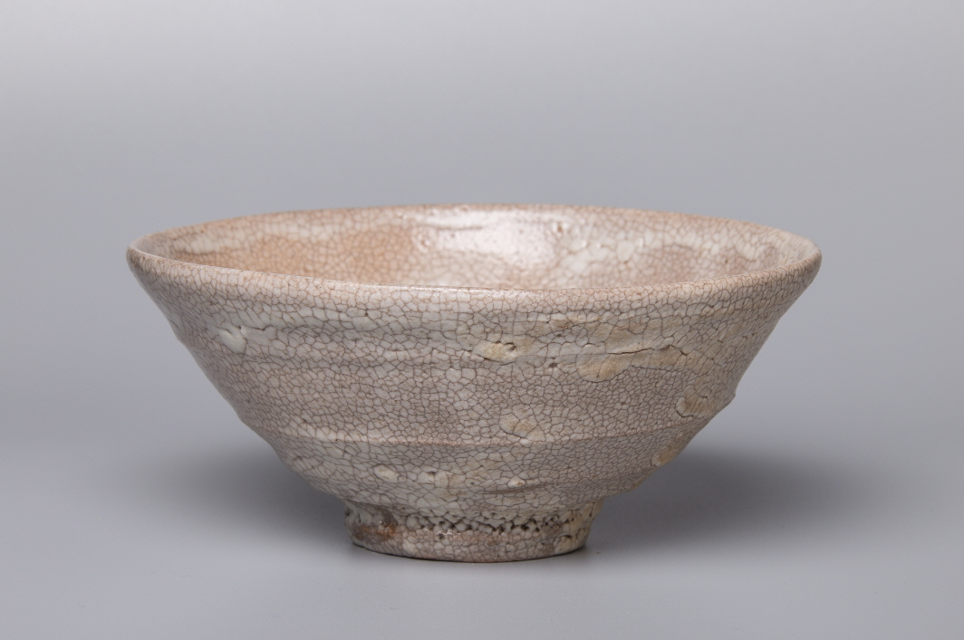 Tea Bowl (Aoido type), 2020, Stone ware, wheel throwing, wood firing, 15x15x7(h)cm, Bottom 5.2(d)cm, Weight 263g