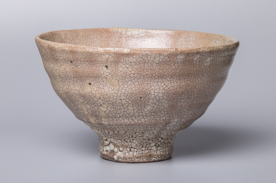 Tea Bowl (Oido type), 2018, Stone ware, wheel throwing, wood firing, 15.2x15.4x9.2(h)cm Bottom 5.4(d)cm, Weight 329g
