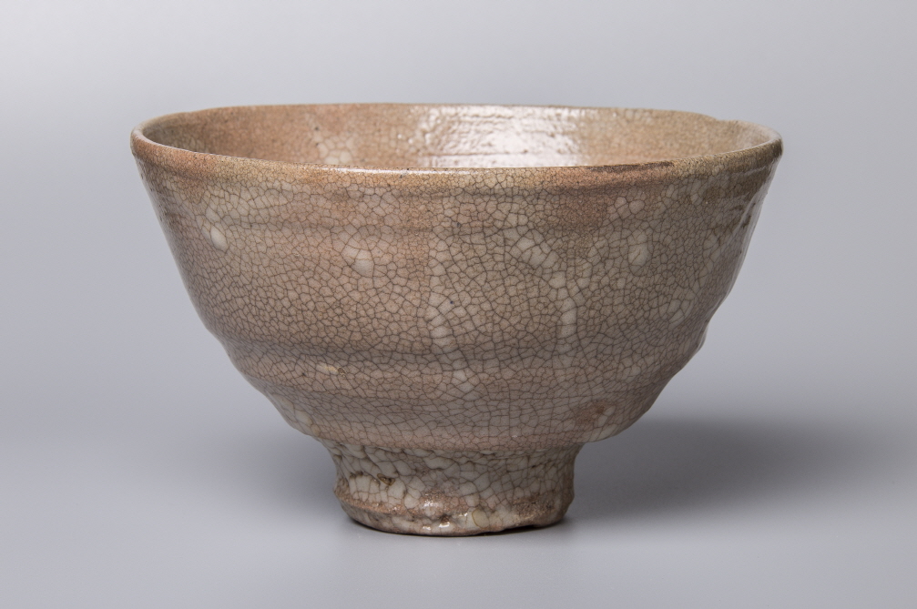 Tea Bowl (Oido type), 2018, Stone ware, wheel throwing, wood firing, 15.2x15.2x9.2(h)cm Bottom 5.(d)3cm, Weight 352g