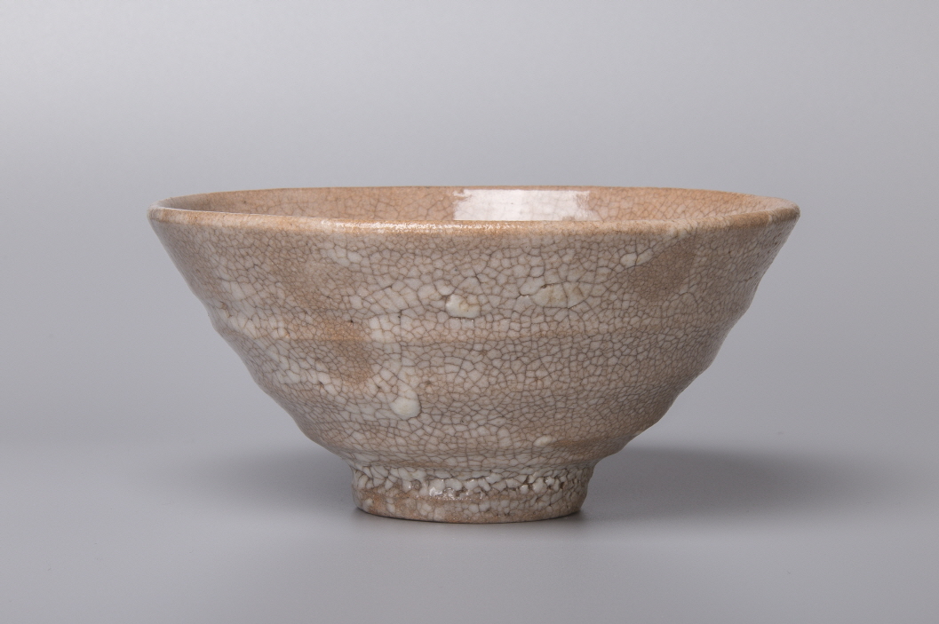 Tea Bowl (Aoido type), 2020, Stone ware, wheel throwing, wood firing, 14.5x14.6x7(h)cm, Bottom 5(d)cm, Weight 264g