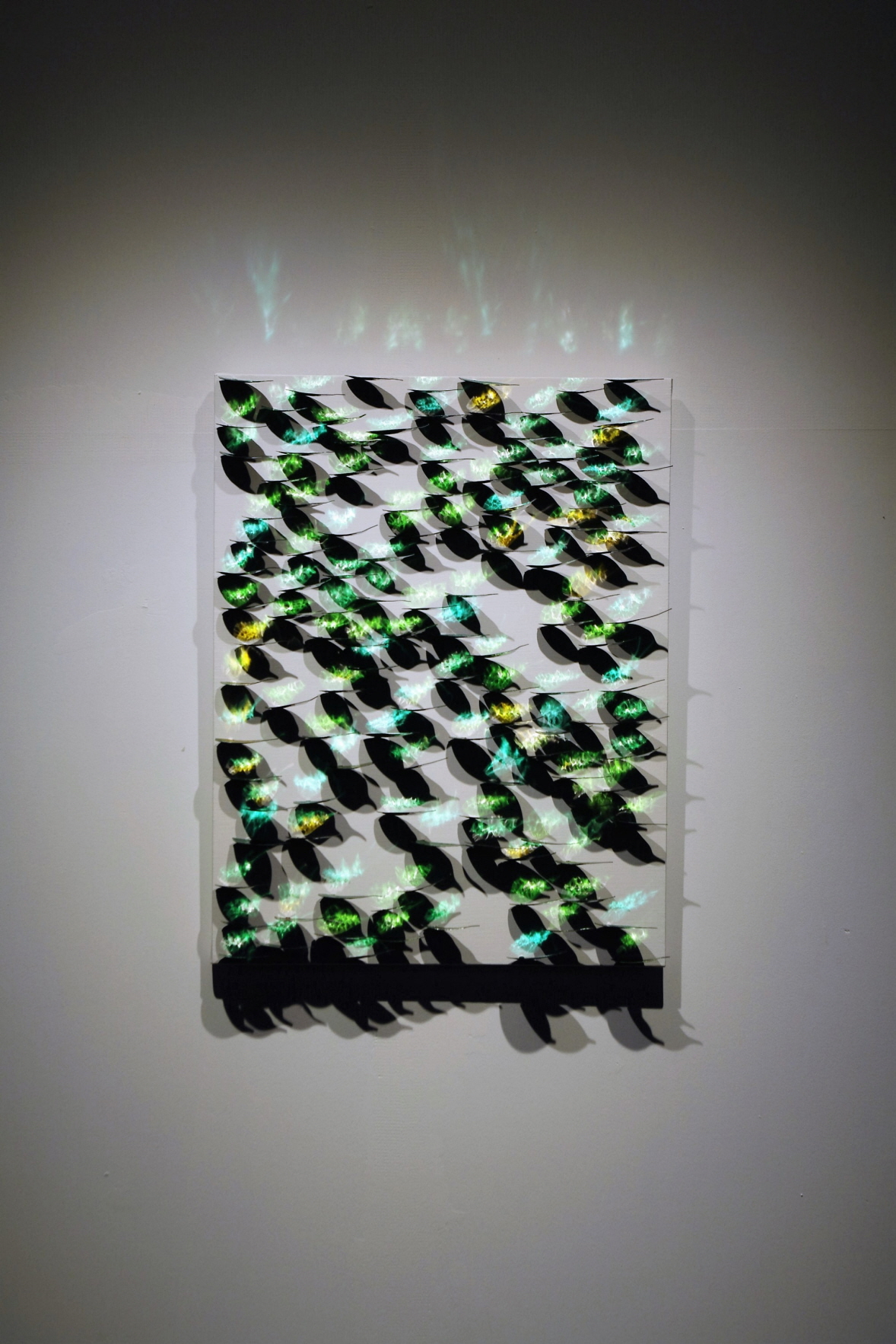 권용래, Ficus benjamina in Light, 2016, stainless steel on canvas, 53x41cm