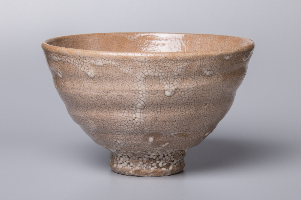 Tea Bowl (Oido type), 2020, Stone ware, wheel throwing, wood firing, 15.8x15.7x9.6(h)cm, Bottom 5.5(d)cm, Weight 427g