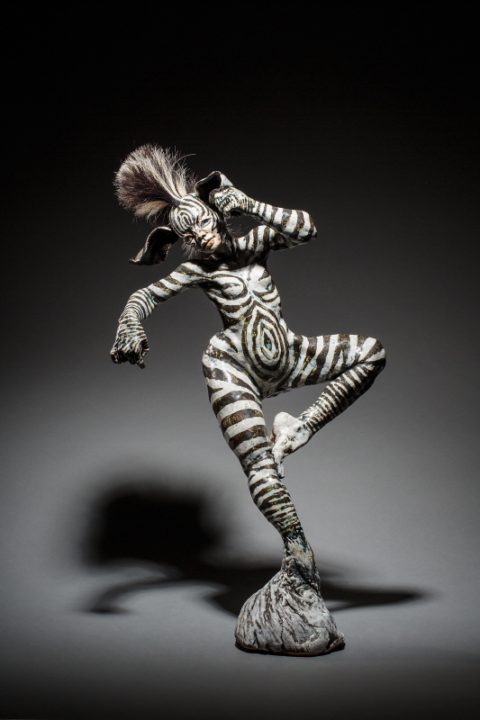 Zebra, 2015, ceramics, horse tail hair, 40 x 37 x 66(h)cm