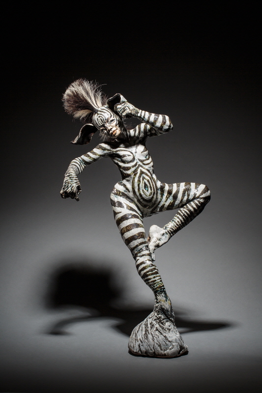 축소_얼룩말 Zebra, 2015, 도자, 말 꼬리털, Ceramics, horse tail hair, 40 x 37 x 66(h)cm