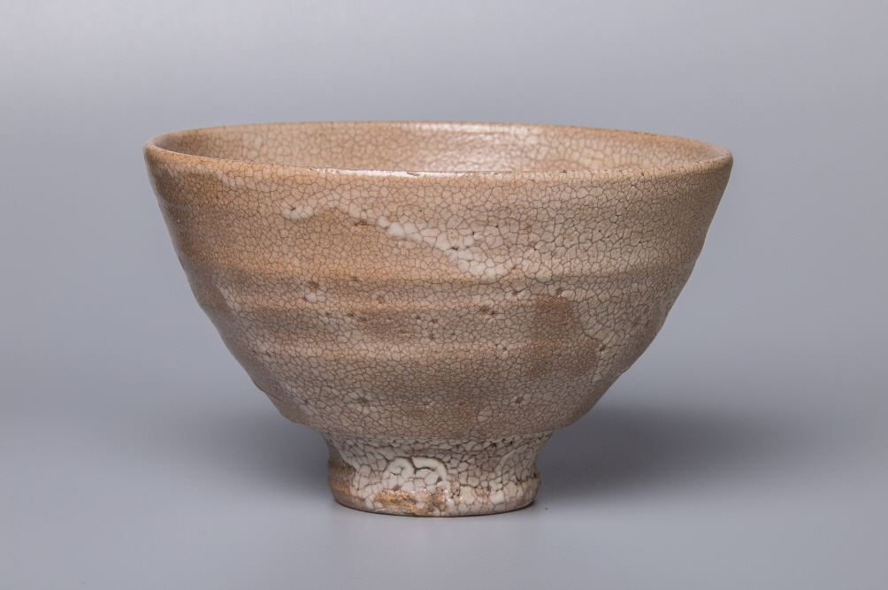 Tea Bowl (Oido type), 2020, Stone ware, wheel throwing, wood firing, 15.1x15.2x9.4(h)cm, Bottom 5.5(d)cm, Weight 331g