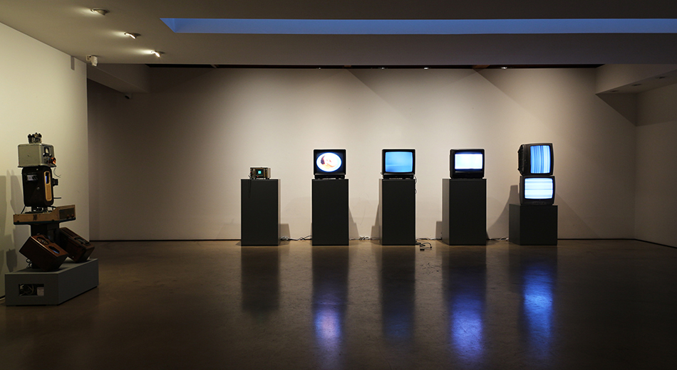 Installation view at Hakgojae gallery