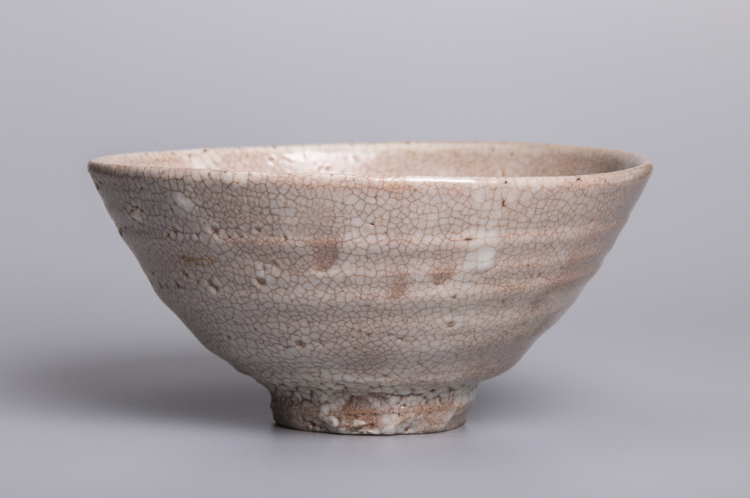 Tea Bowl (Aoido type), 2020, Stone ware, wheel throwing, wood firing, 15.1x15.2x7.3(h)cm, Bottom 5.1(d)cm, Weight 288g