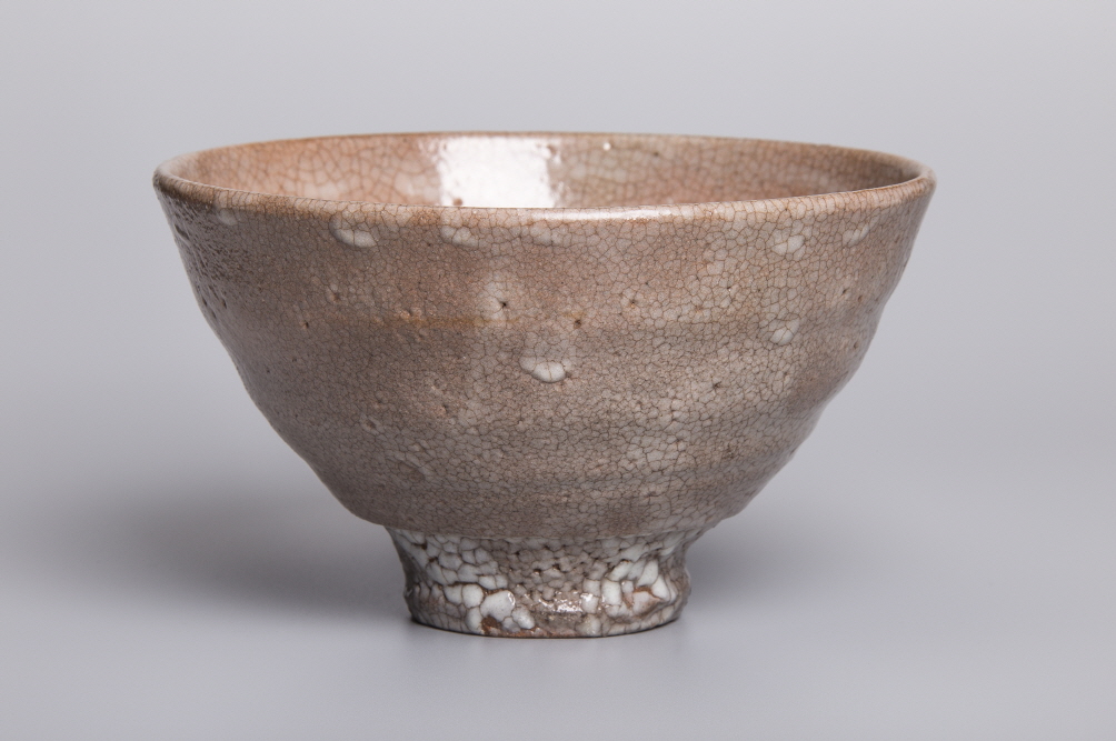 Tea Bowl (Oido type), 2020, Stone ware, wheel throwing, wood firing, 14.4x14.5x8.3(h)cm, Bottom 5(d)cm, Weight 302g