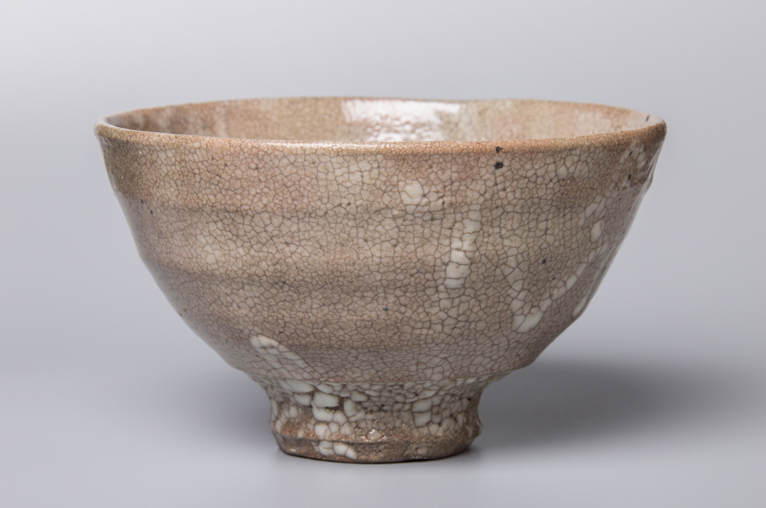 Tea Bowl (Oido type), 2018, Stone ware, wheel throwing, wood firing, 15.6x15.4x9.1(h)cm, Bottom 5.3(d)cm, Weight 363g