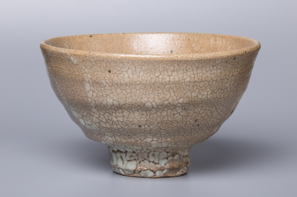 Tea Bowl (Oido type), 2019, Stone ware, wheel throwing, wood firing, 15.6x15.9x9.4(h)cm, Bottom 5.4(d)cm, Weight 398g