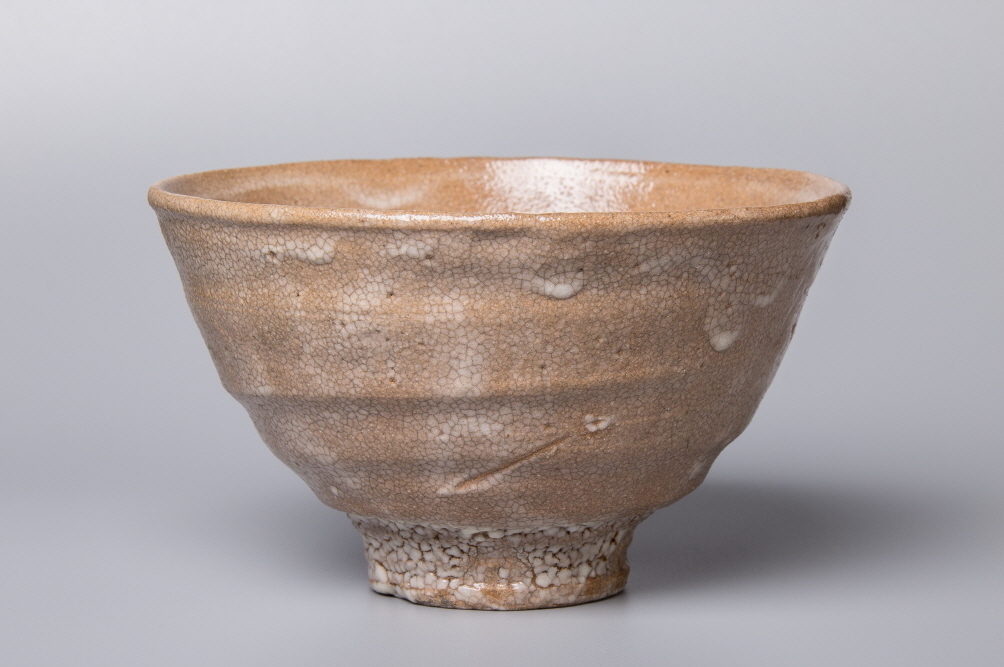 Tea Bowl (Oido type), 2020, Stone ware, wheel throwing, wood firing, 15.1x15.1x8.9(h)cm, Bottom 5.5(d)cm, Weight 330g