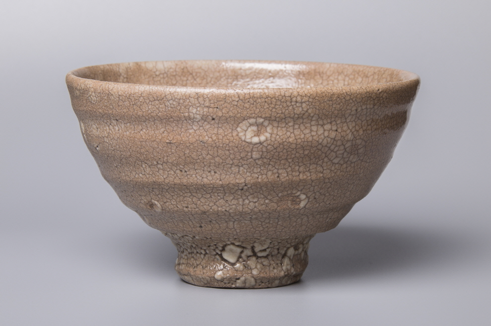 Tea Bowl (Oido type), 2018, Stone ware, wheel throwing, wood firing, 15.5x15.3x9.2(h)cm, Bottom 5.5(d)cm, Weight 375g
