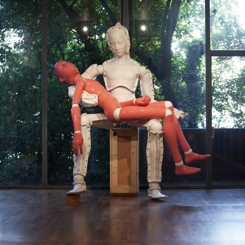 LEE Yongbaek Pieta_Self-death 2008 FRP 400x340x320cm