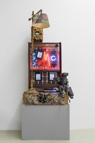 Nostalgia is an Extended Feedback, 1991, 165x78.74x34cm